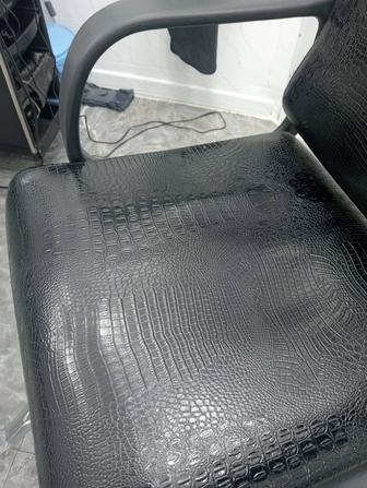 Кресло для парикмахерская