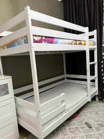 Продам двухъярусную кровать
