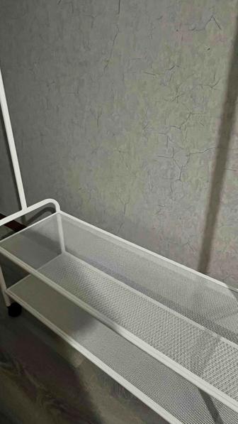 Продам вешалку напольную