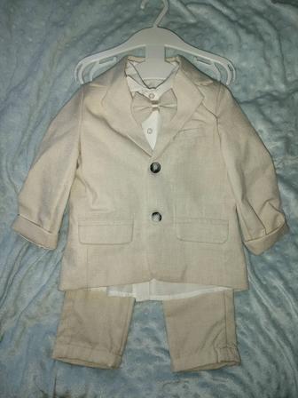 Подам детский костюм на годик