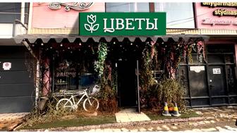 Рекламная Вывеска ЦВЕТЫ, длина 2,5 м, ширина 65 см. Белые буквы, зеленый ф