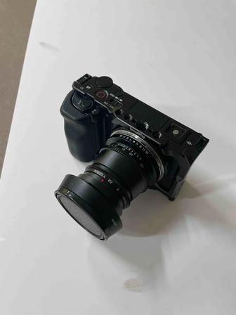 Sony ZV E10 (1 поколение) в хорошем состоянии