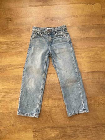 Джинсы на девочку продаю