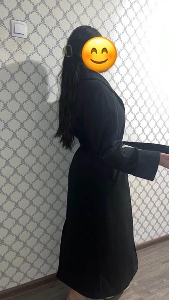 Пальто черный,
