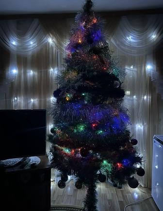 Продаю елку новогоднюю