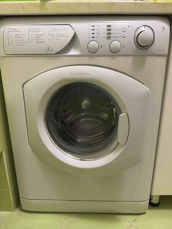 Стиральная машина Ariston