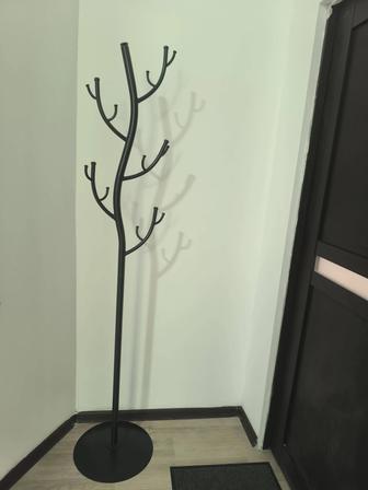 Продам напольную вешалку дерево