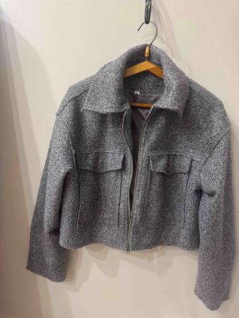 Продам пальто , новое Размер М