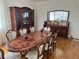 Продам комплект столовой мебели