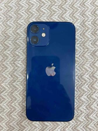 Продается айфон 12 мини. 128 gb. Цвет темно синий. В хорошем состоянии!