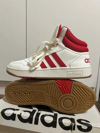 Кроссовки adidas HOOPS 3.0 MID