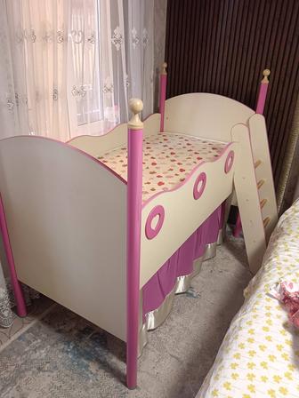Продам детский кровать принцесса