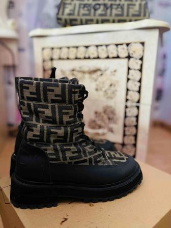 Обувь и сумка от FENDI