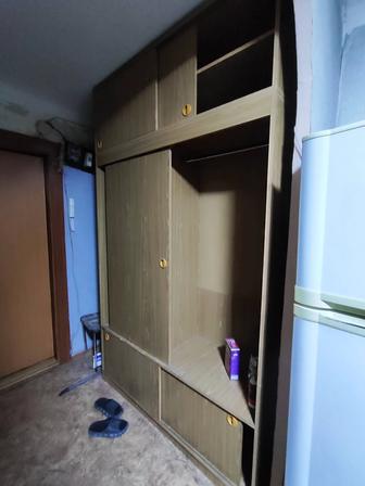 Шкаф в прихожую, бу