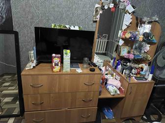 Комод с зеркалом