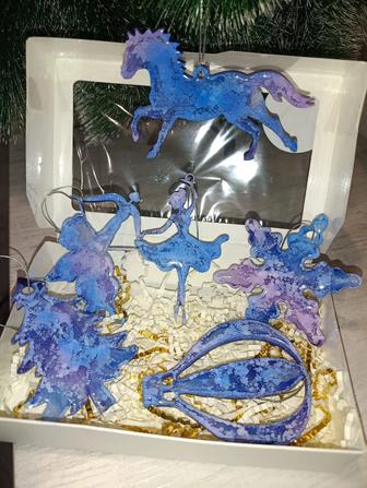 Ёлочные игрушки, украшения