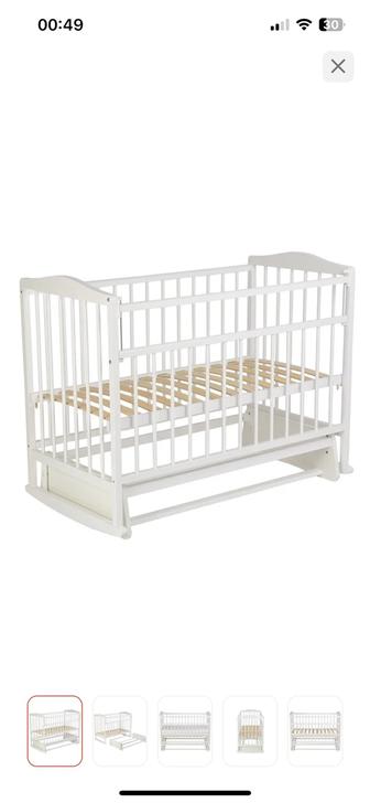 Манеж-кровать с маятником