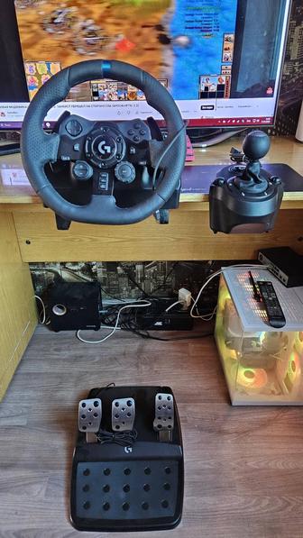 Игровой контроллер Logitech G923 и КПП Driving Force Shifter