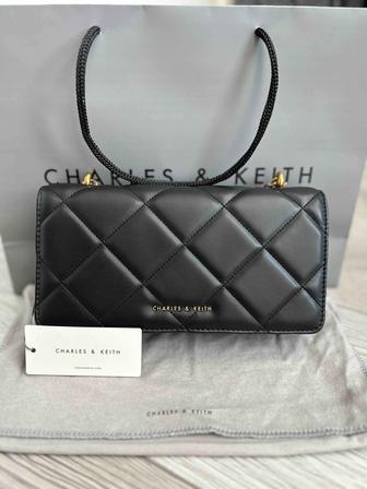 Сумочка Charles Keith