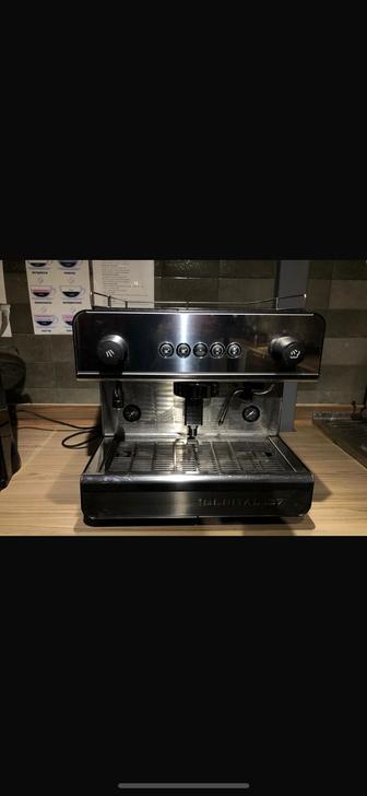 Продам однорожковая кофе машина IB7