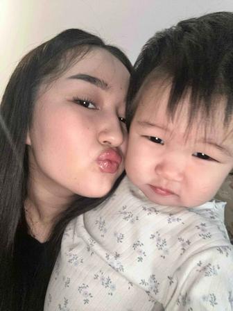 Няня(сағатына бала қараймын)