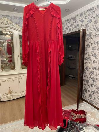 Тойға қызыл көйлек