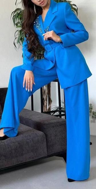 Продам костюм