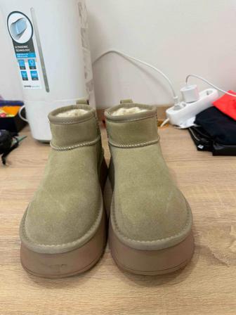 Продам Угги женские натурал шерсть