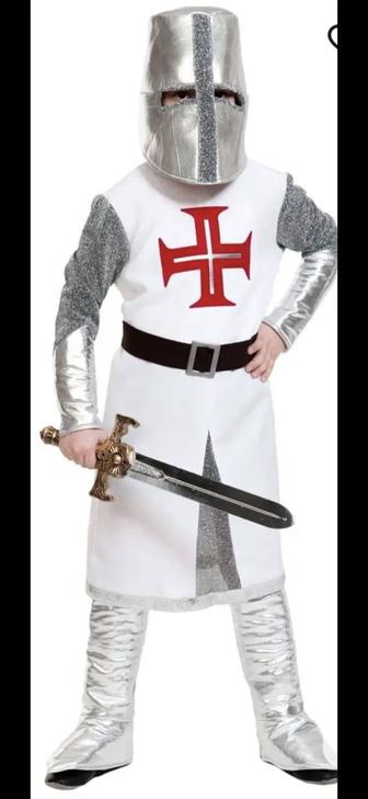 Продам детские каранавальные костюмы б/ у