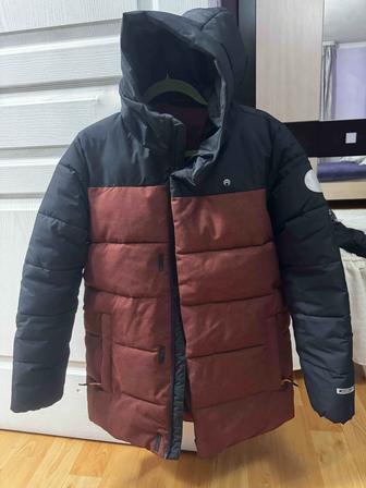 Продам зимнюю куртку на мальчика