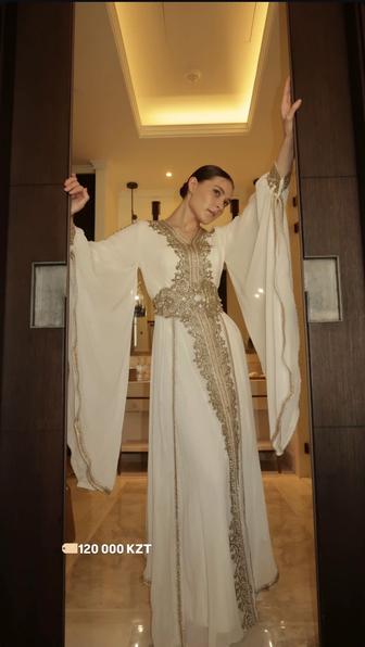 Продам платье