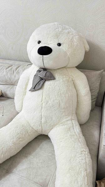 Мягкий огромный плюшевый мишка