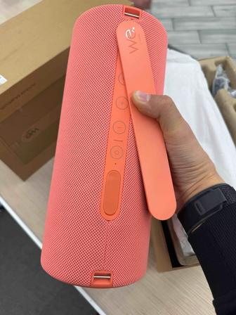 Продам портативную колонку