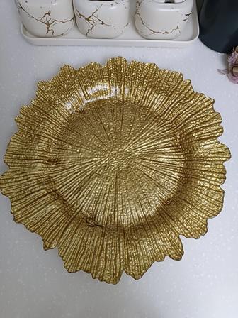 Продам золотые тарелки/подтарельники