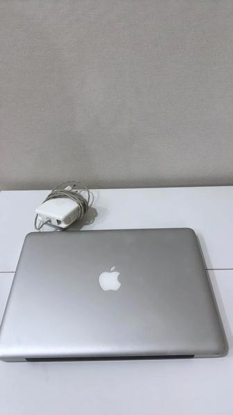 Продаю MacBook Pro 2012 года