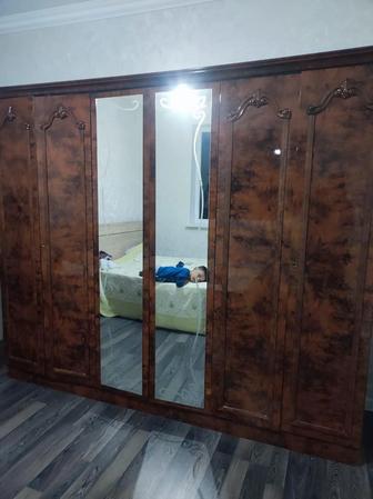 Продам шкаф, комод и комод с зеркалом