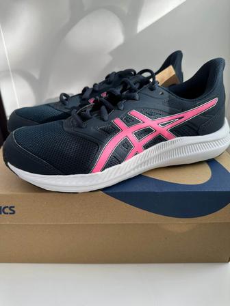 Продам кроссовки ASICS