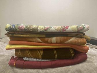 Продам советские одеяла, пледы