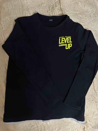 Продам кофточки на мальчика