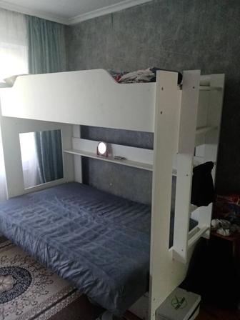 Продам двухъярусную кровать
