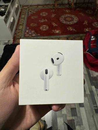 Новые AirPods 4 с шумоподавлением