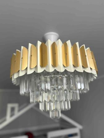 Люстра для зала