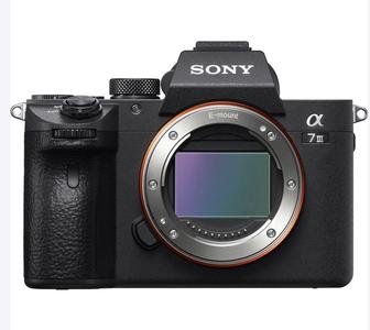 продаю фотоаппарат Sony a7m3