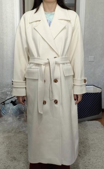 Новое пальто цвета молоко, 48 р. Турция