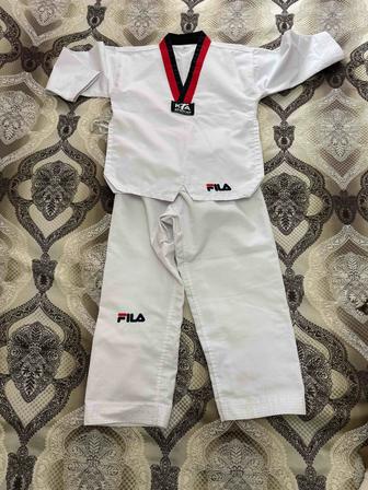 Кимоно для тхэквондо / каратэ