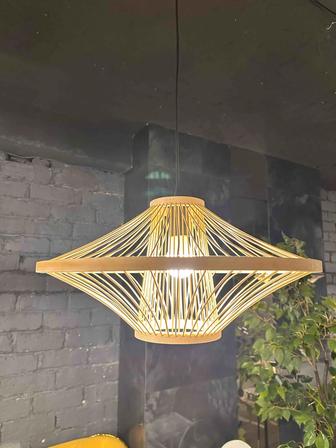 Продам люстру б/у