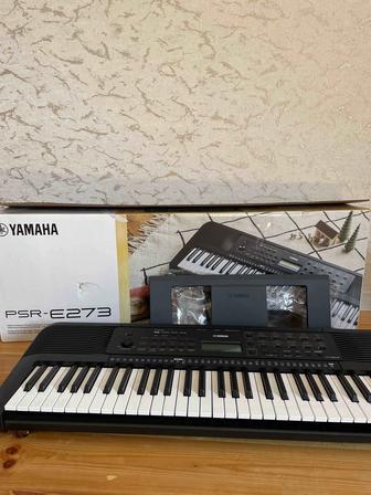 Продам синтезатор Yamaha PSR E273