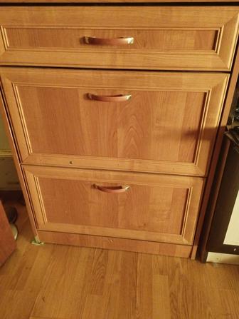 Обувница бу в хорошем состоянии очень емкая