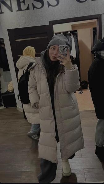 Продается женская длинная теплая куртка