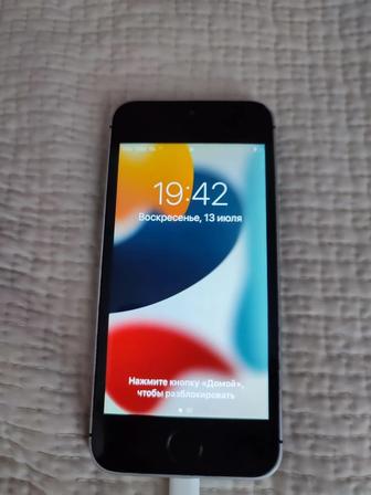 iPhone SE 2016